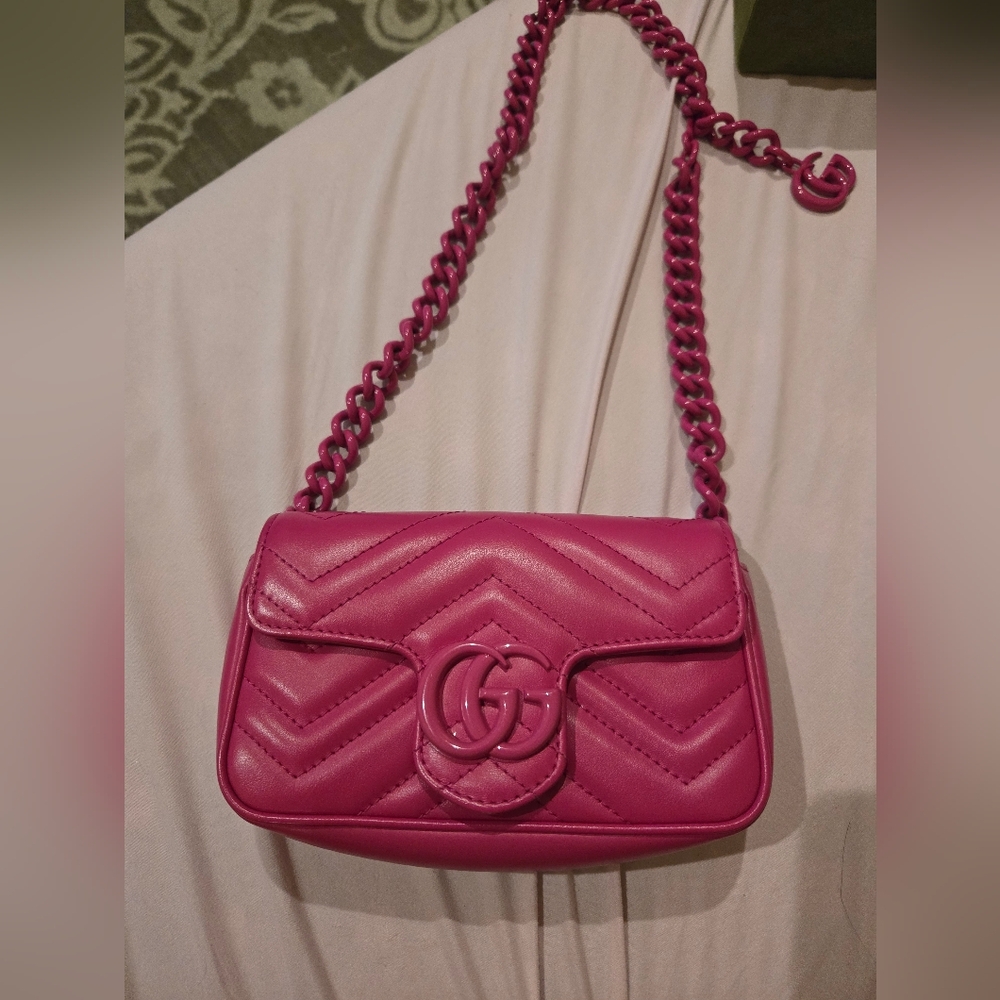 Gucci Fuchsia Mini Belt Bag with Chain - Picture 2 of 12